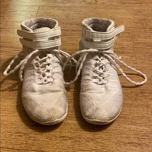 Nfinity titan cheer shoes